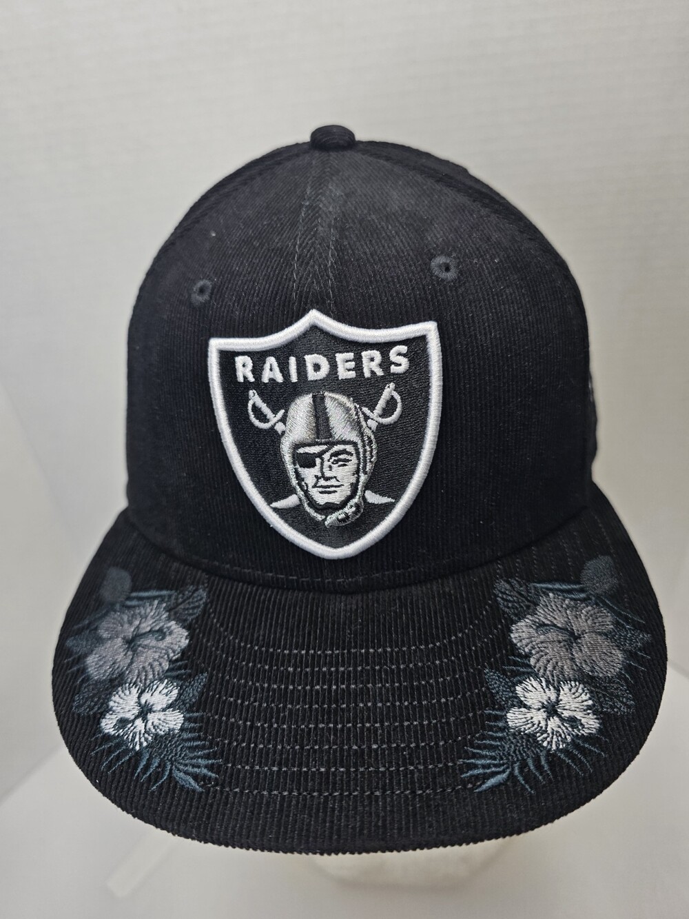 New Era Raiders 59FIFTY Floral Corduroy Fitted Hat 7 3/4 Pro Bowl Black